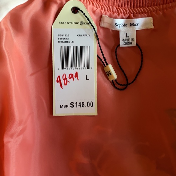 Jacket - Picture 3 of 4